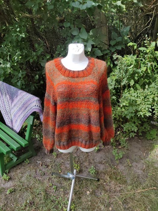 Sweterek damski ręcznie zrobiony