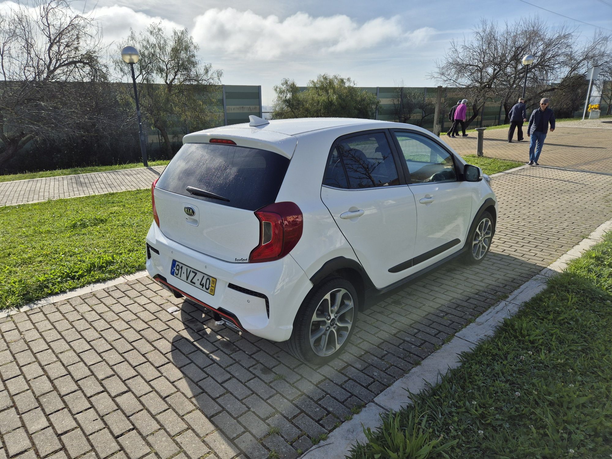 Picanto turbo de 2019 70mil kms muitos extras