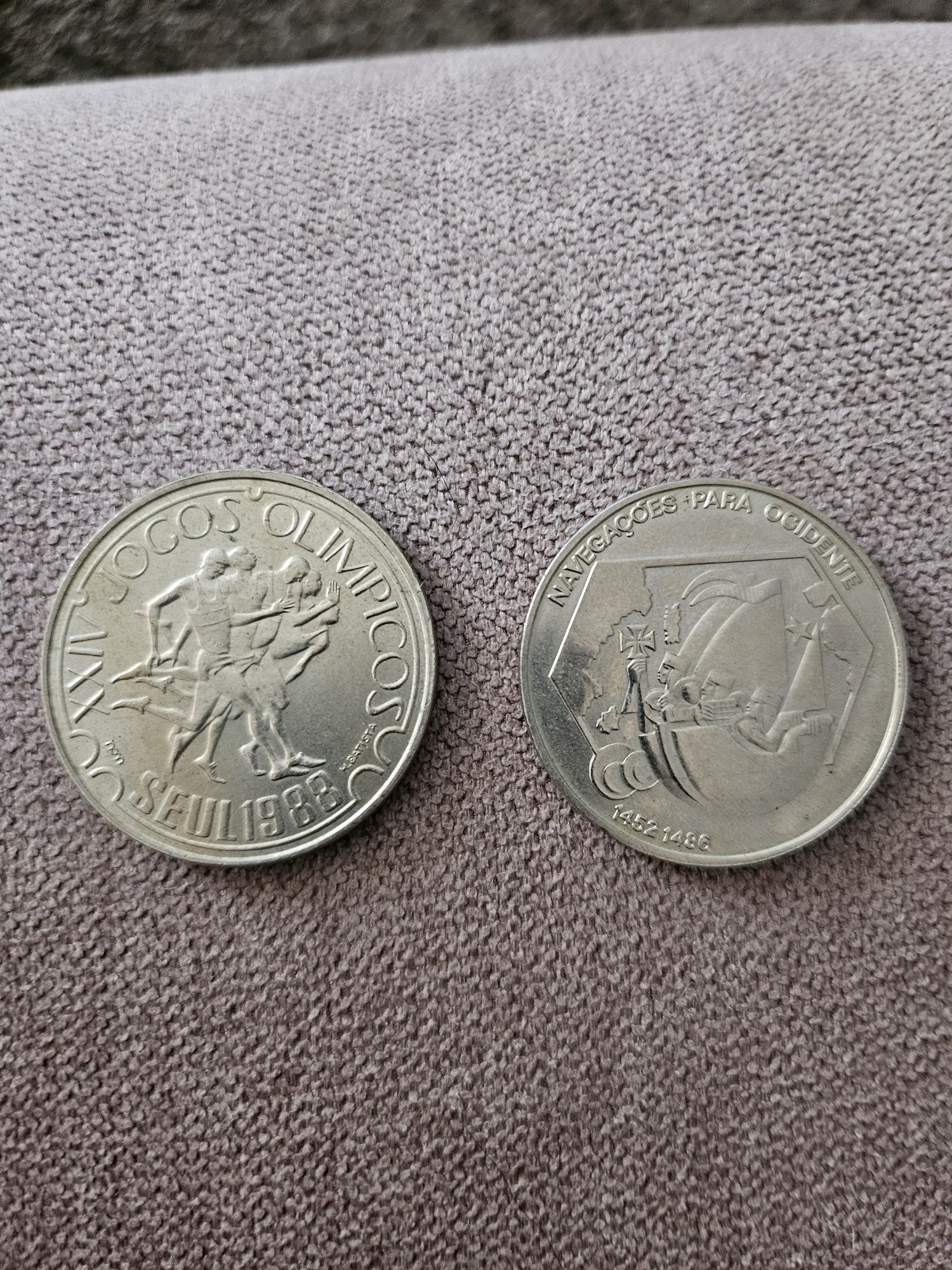 Moedas escudos comemorativa