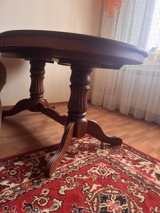 Стіл для свят, обідів