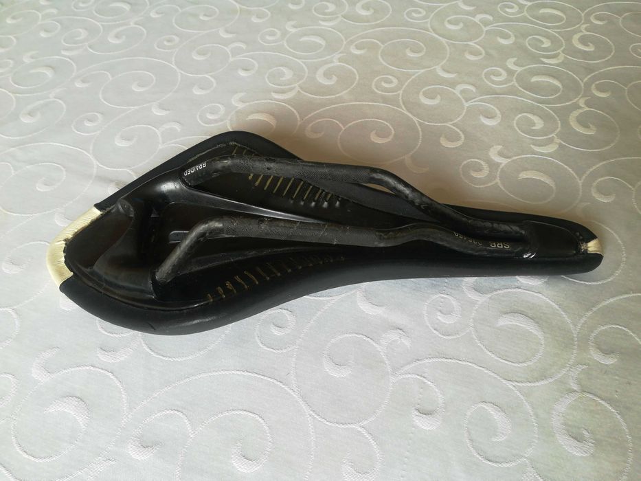 Selim Fizik Arione CX Carbon Braided