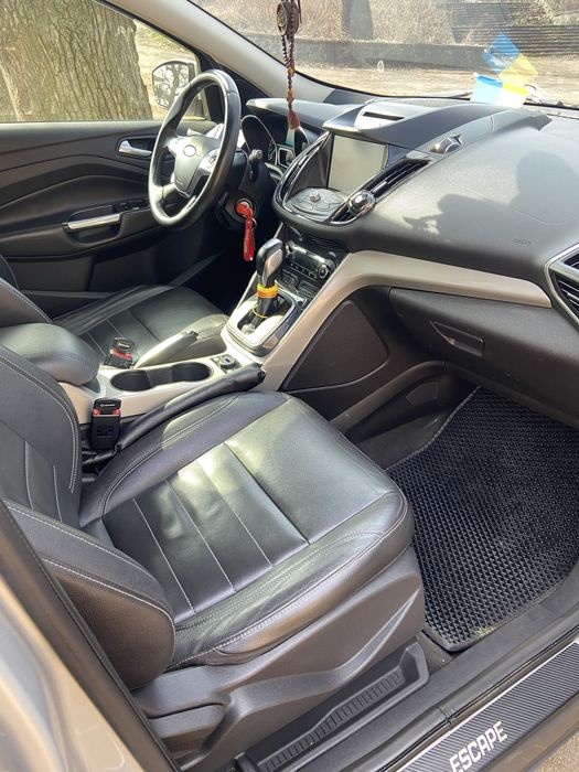 Форд Ескейп (2013 SEL 2.0 л 245 к.с.)