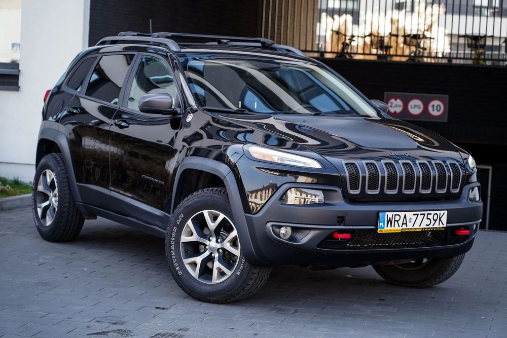Jeep Cherokee TRAILHAWK 3.2 Pentastar niski przebieg super wyposażenie