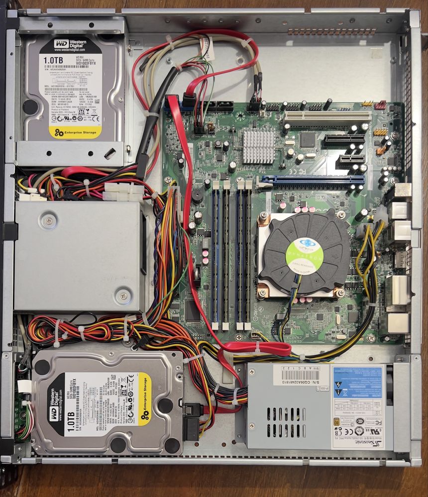 Serwer 1U – i7, 16GB RAM, 2x1TB – fajny do laba / nauki