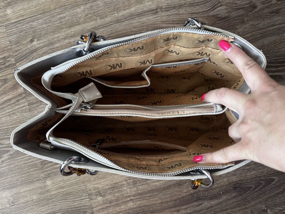 Жіноча сумка Michael Kors