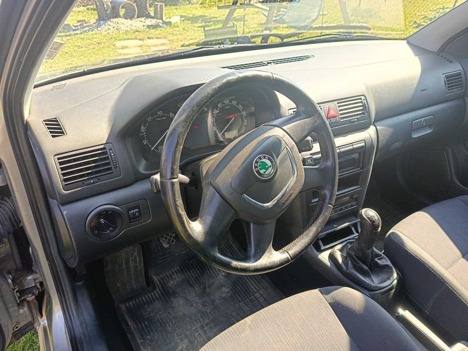 Skoda Octavia TOUR 2010 1.6 MPI BENZ/GAZ