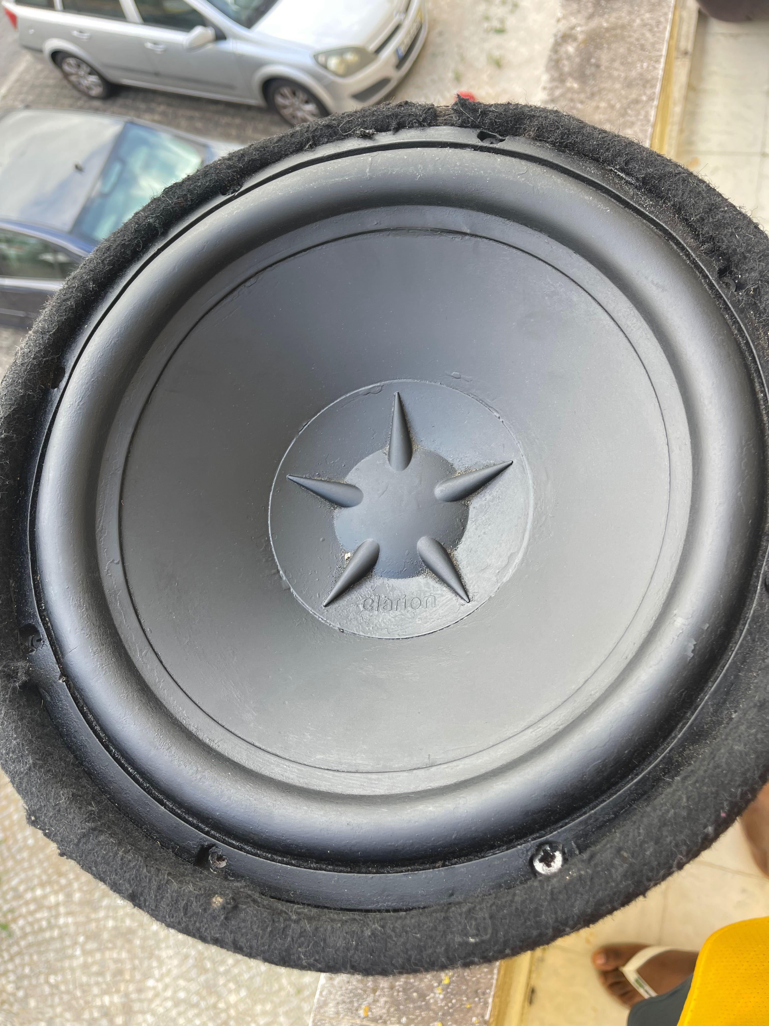 Vendo Subwoofer Clarion 800W