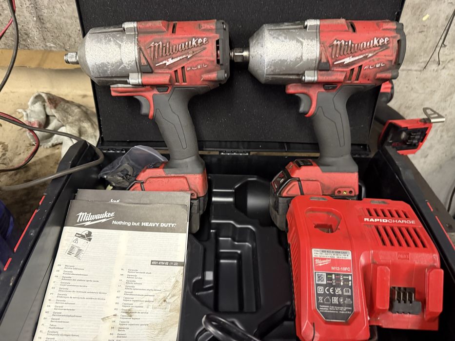 Milwaukee M18 dwa klucze 3 bateria ładowarka walizka