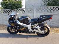 Suzuki GSXR 750 K1