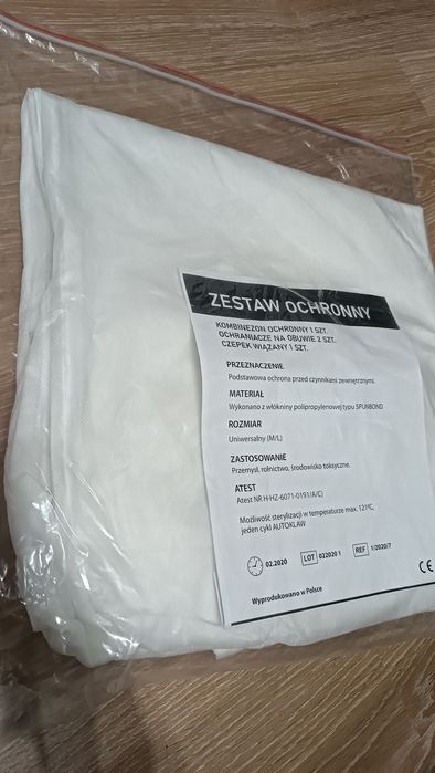 Zestaw ochronny - Kombinezon ochronny, ochraniacze na buty , czepek, N