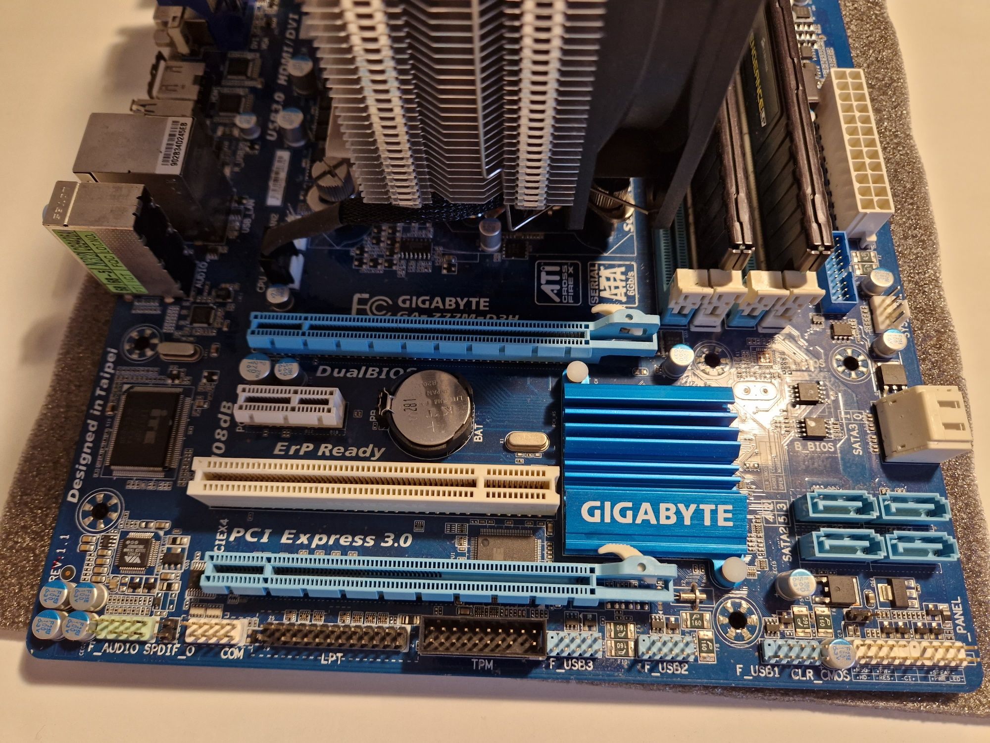 Gigabyte Z77M-D3H, i5 2500K, 8GB RAM, SPC Fera 2