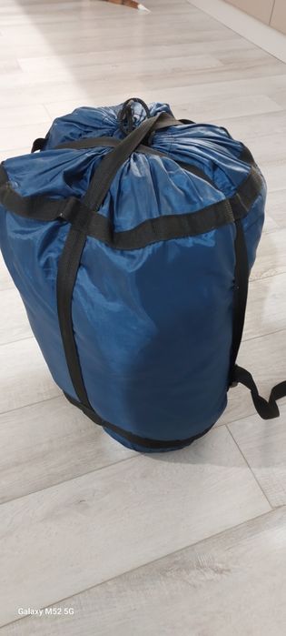 Зимовий спальний мішок