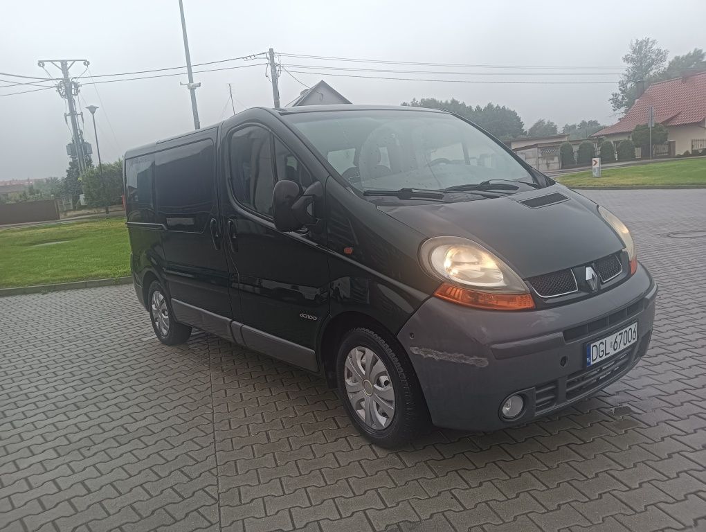 Renault Trafic 1.9 2002r klima 9-os zielony met