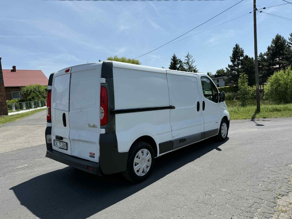 Renault trafik Long 2010r 2.0 115km chłodnia klima sprawne !
