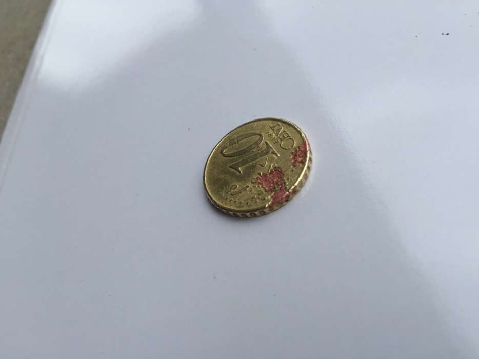 Moeda rara 10 cêntimos com defeito tem 2 tipos de metal. Muito rara