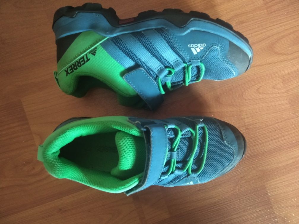 Кросівки Adidas terrex 30 р