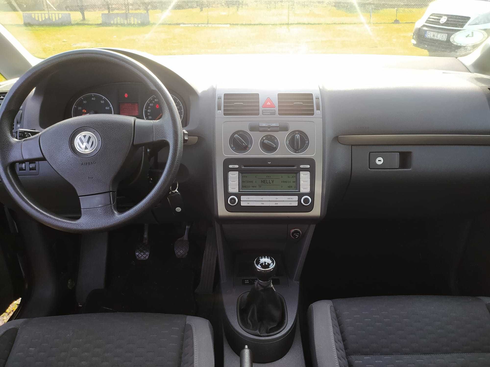 sprzedam VW Touran 2.0 MPI z LPG  7-osob. KREDYT