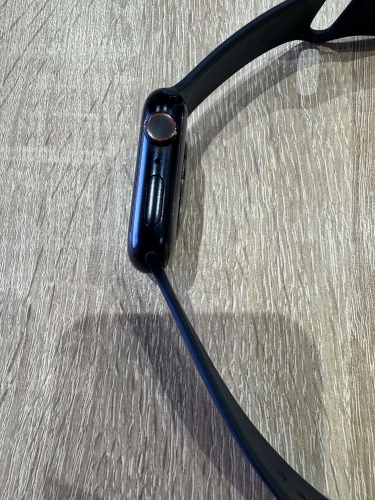 Apple Watch 7 GPS + Cellular 45 mm