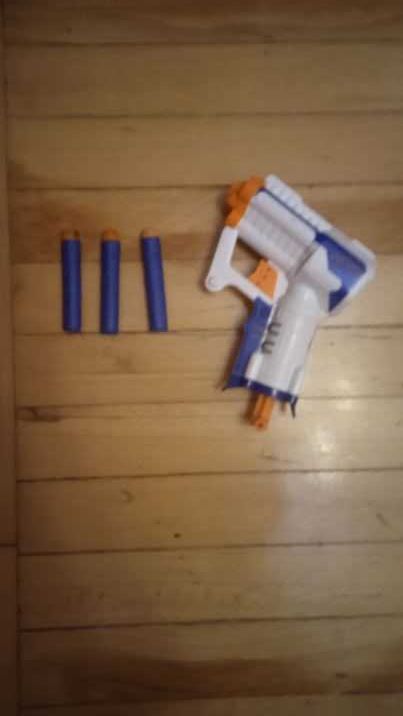 Nerf N-Strike Elite Triad EX-3 + 3 strzałki elite