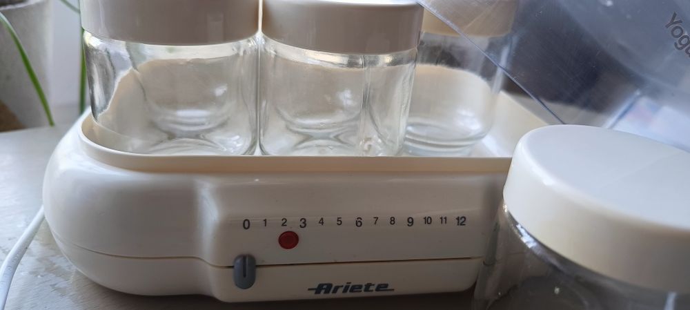 Йогуртниця ariete для приготування йогуртів вдома