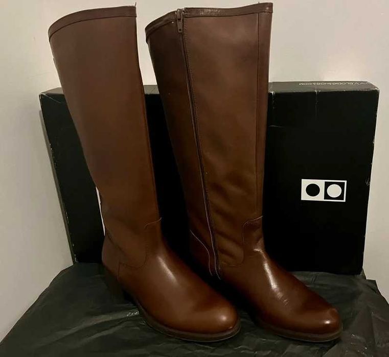 Bota em pele com tacão de 30mm