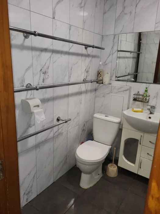 Продається квартира у м. Кропивницький з меблями та технікою.