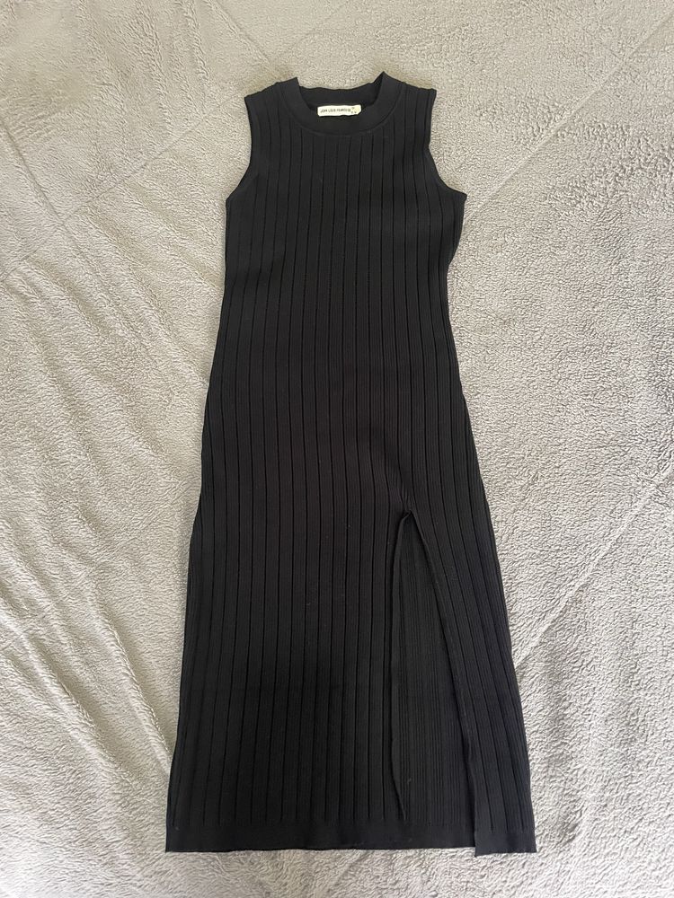 Vestido midi preto