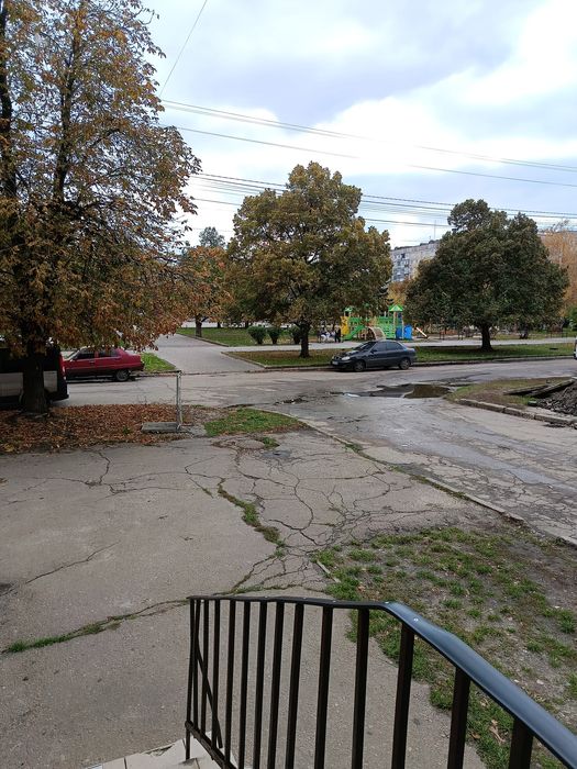 Продам приміщення, район Айсберг, з усіма зручностями.