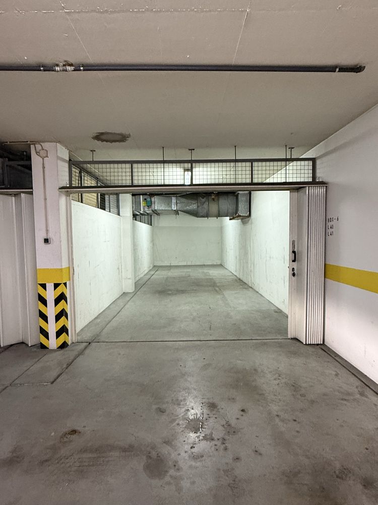 Garagem Box Fechada 44m² para Arrendamento ou Venda