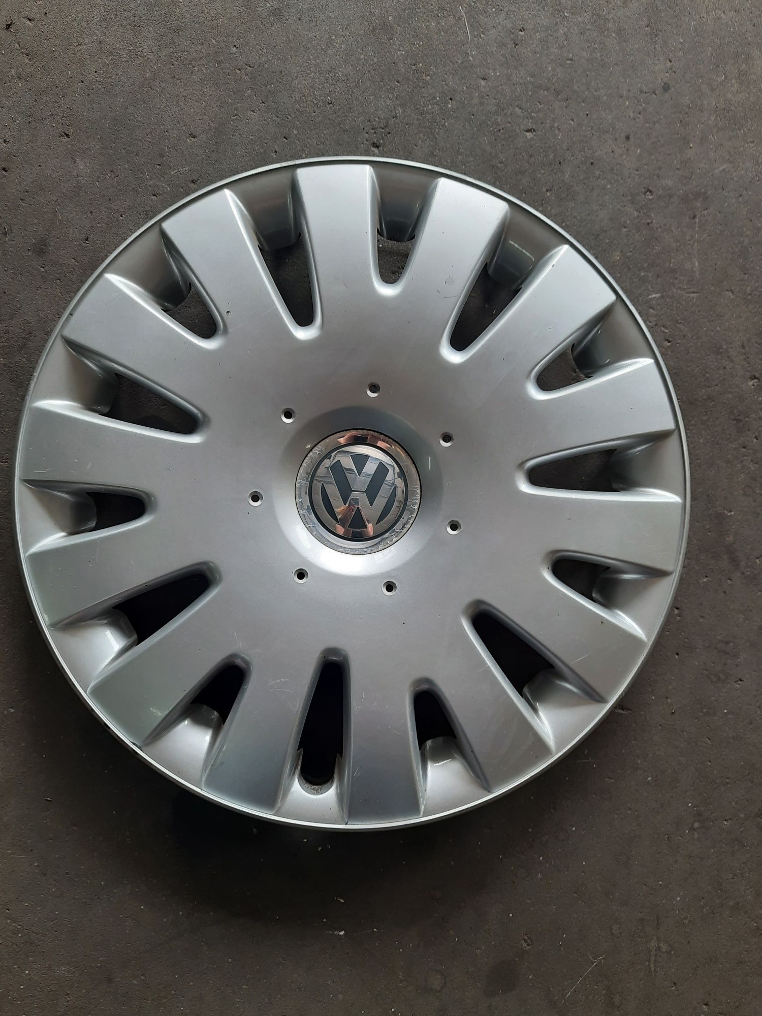 (14) Kołpaki 16" - Volkswagen