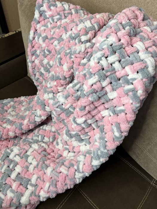 Мʼякий та дуже теплий плед ручної роботи