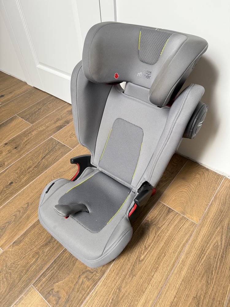Britax Romer Kidfix 3 M