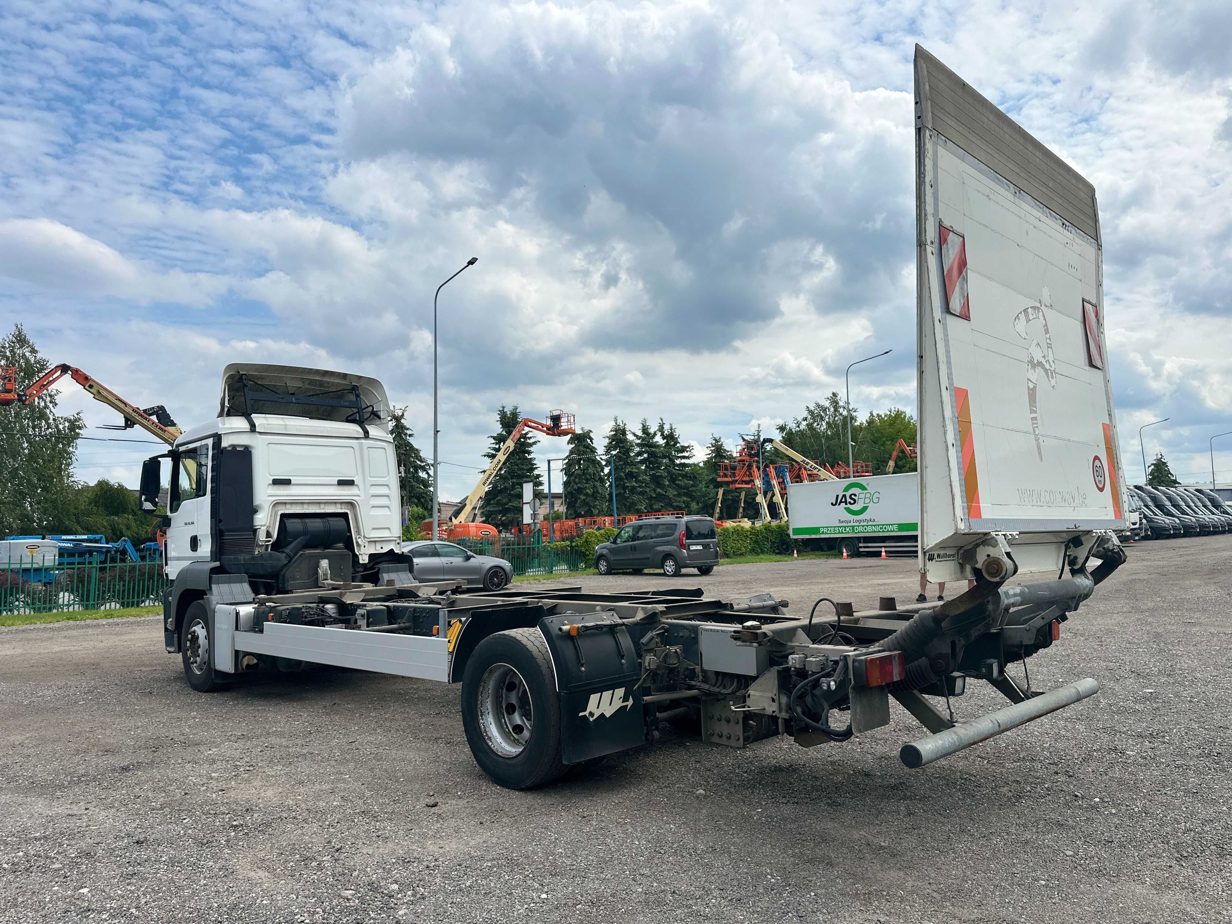 Ciężarówka do przewozu kontenerów MAN TGX 13.360. Euro 5.