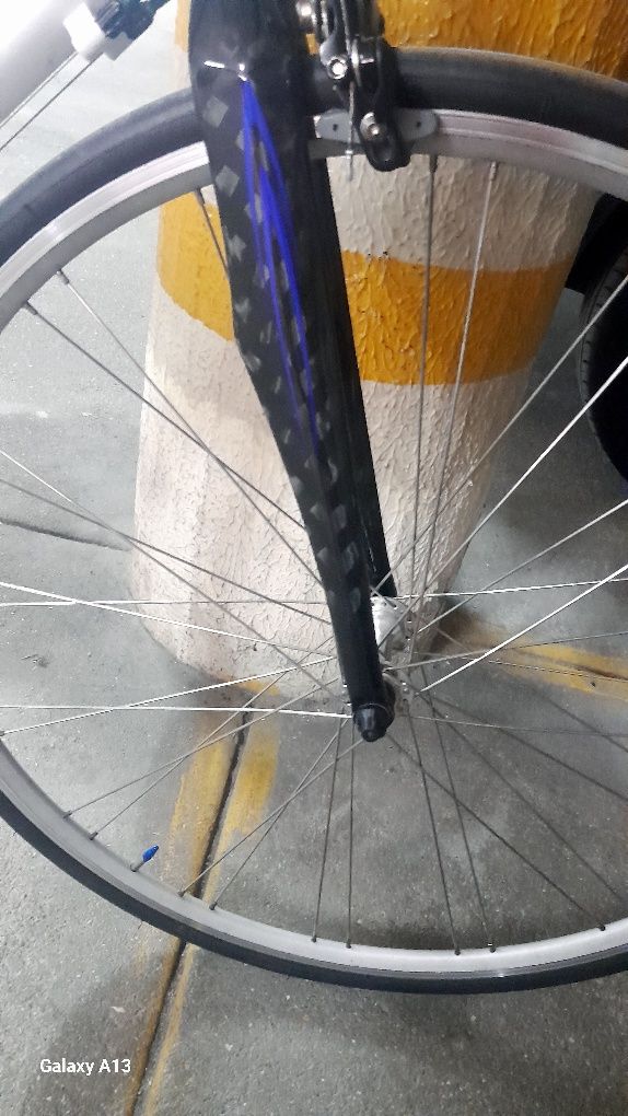 Vendo bicicleta de estrada marca Berg fuego 7.5