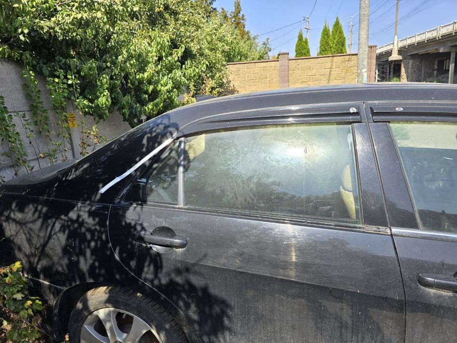 Продам машину BYD f6  под ремонт или на разборку