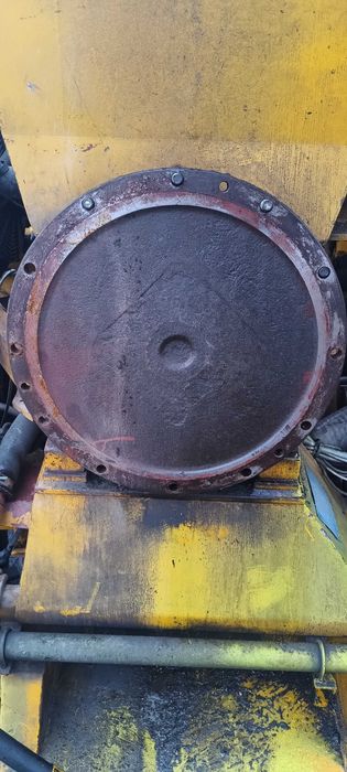 Przekładnia obrotu beczki wraz z silnikiem obrotu L&T.