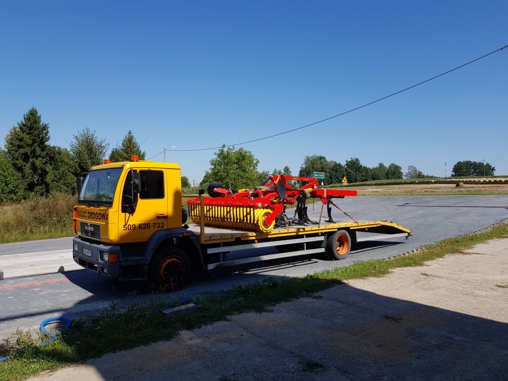 Transport Maszyn Rolniczych Budowlanych ciągników laweta pomoc drogowa