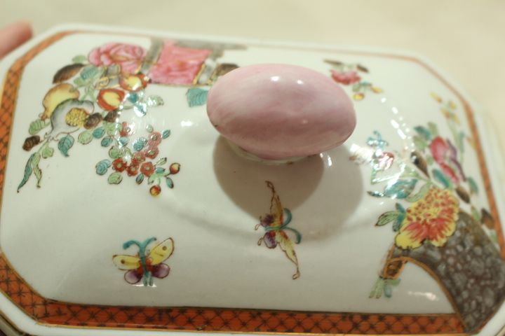 Caixa Porcelana Chinesa Período Qianlong XIX Família Rosa
