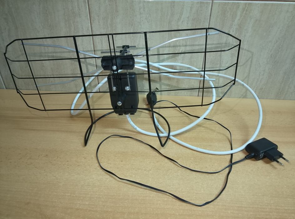 Antena pokojowa + zasilacz