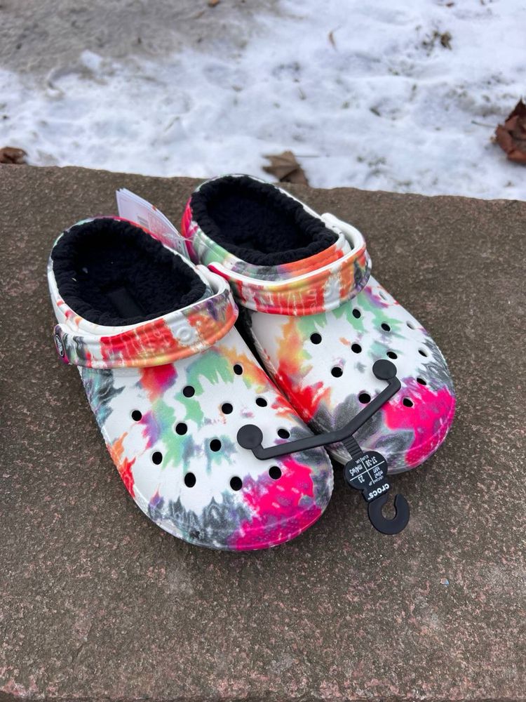 Розпродаж Crocs оригінал унісекс можель теплі із хутром дім/робота