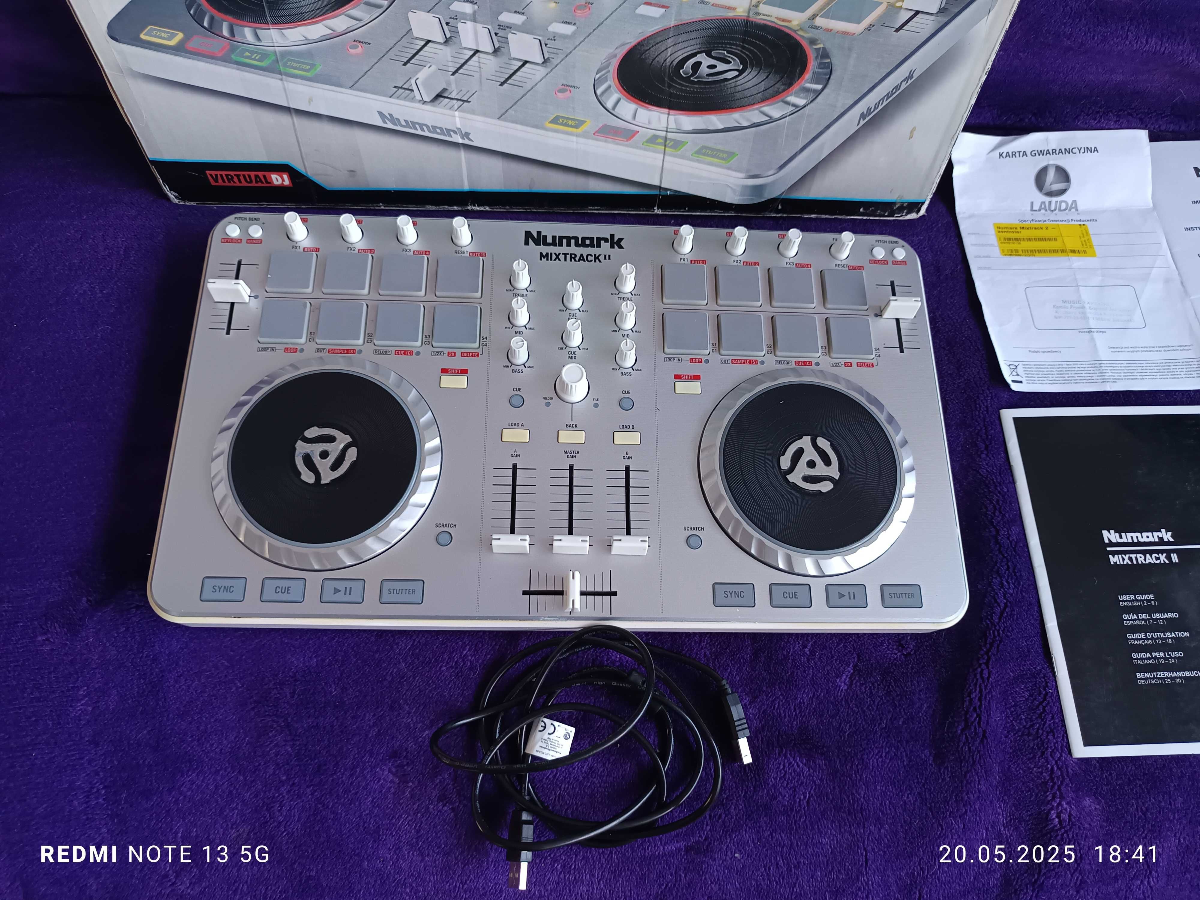 Konsola Dla Mobilnego DJ - Numark Mixtrack II