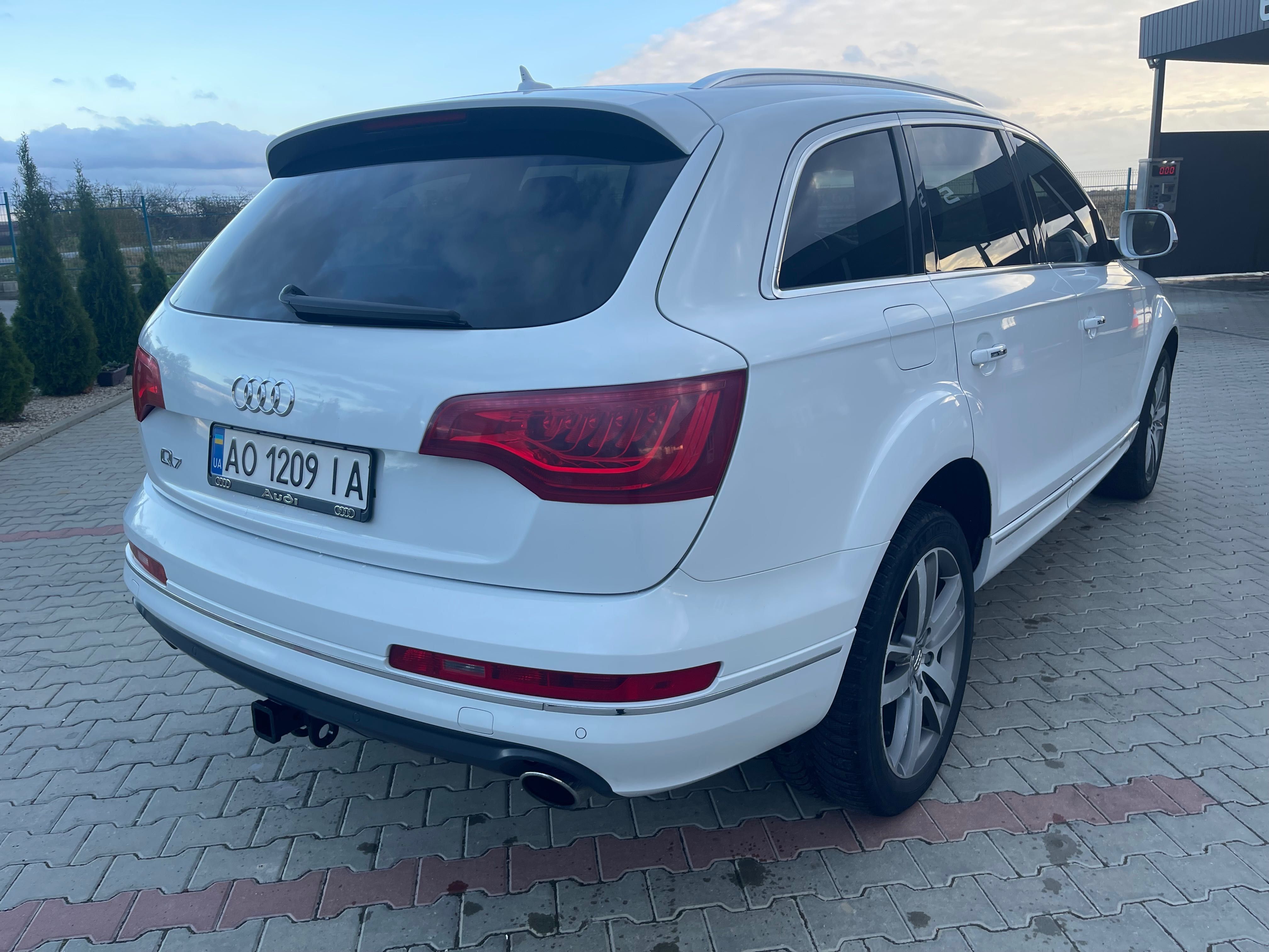 Продам Audi Q7 premium plus 2012