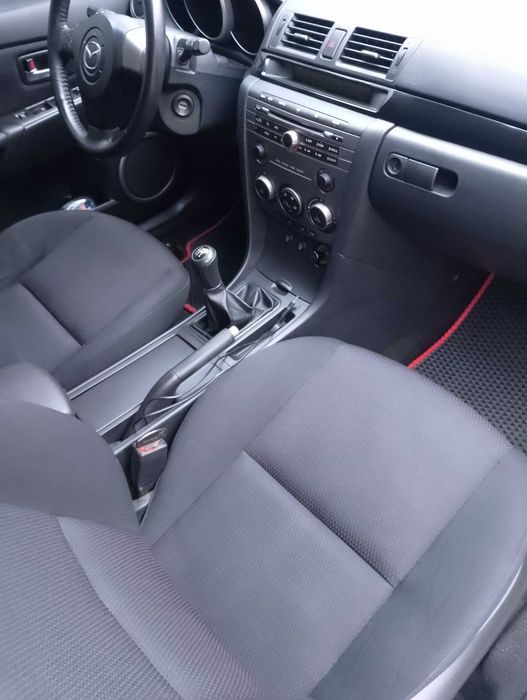 Мазда 3 хэтчбек 2006 рік