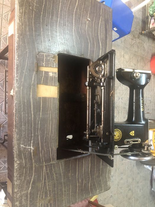 Maquina de costura OLIVA
