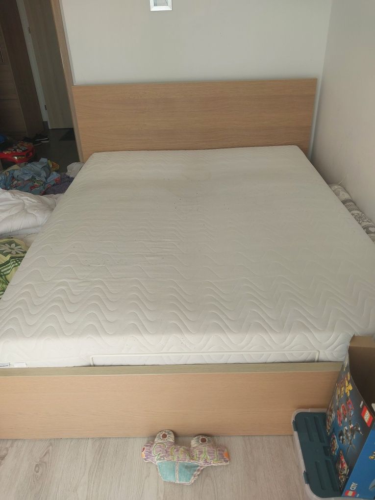 Podwójne łóżko IKEA