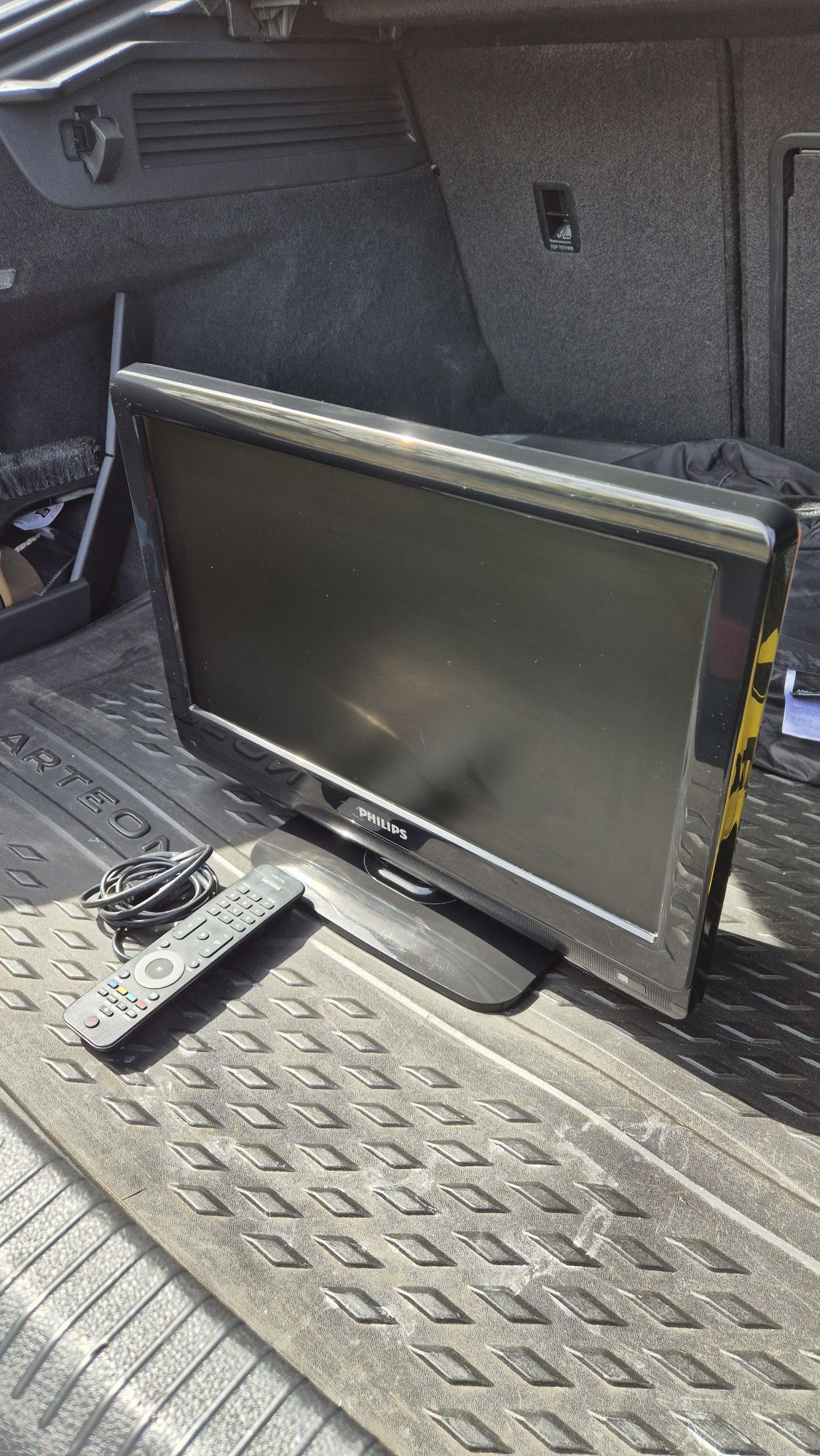 Telewizor  Tv Philips 19 cali plaski pilot kabel wejście HDMI