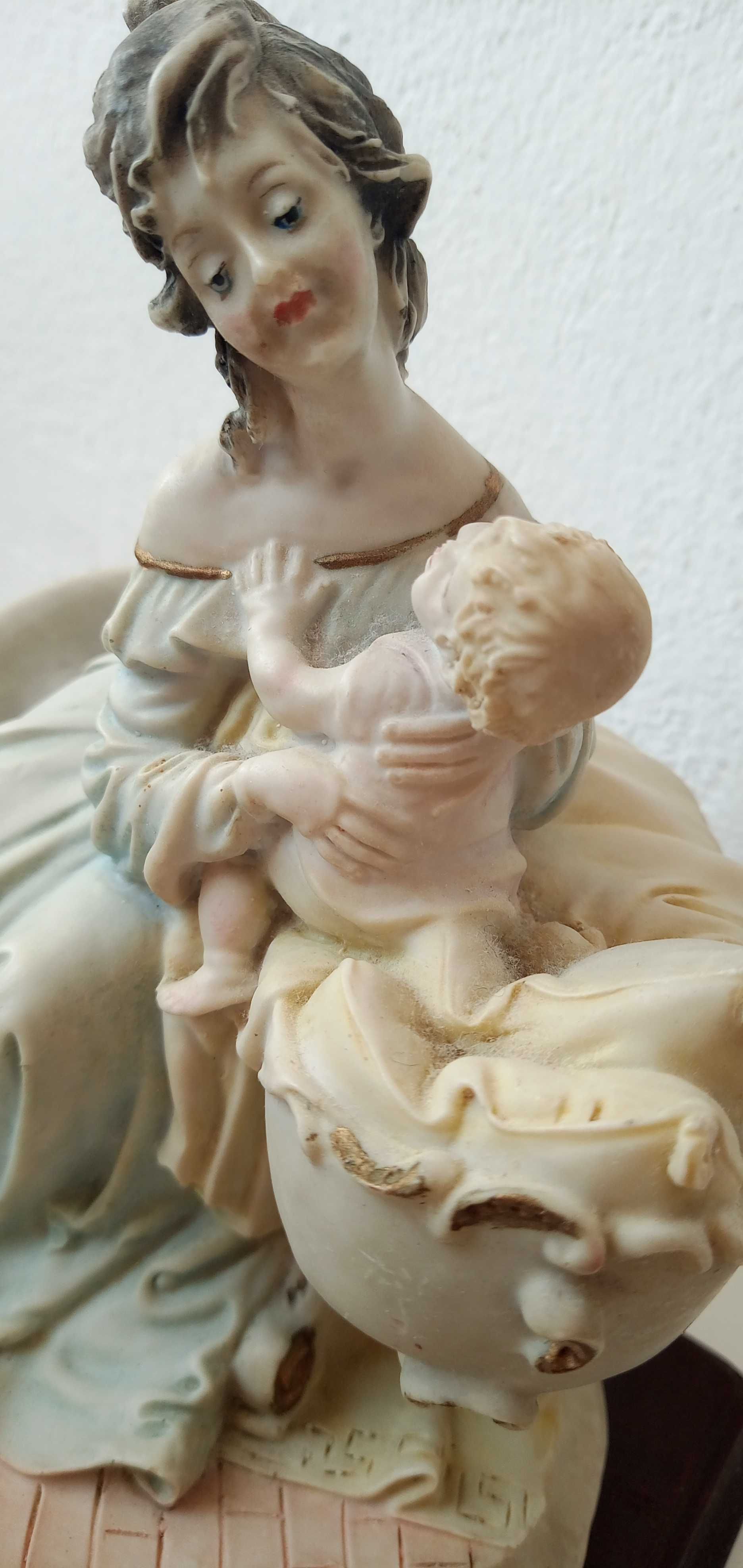 Mãe e filho estatueta 25€