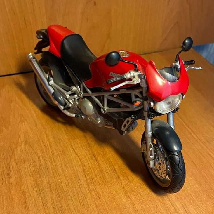 Моделька Ducati Monster S4 1/24 Maisto