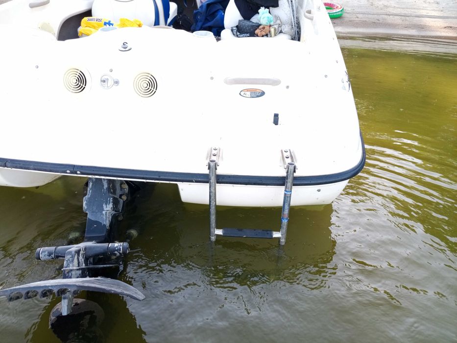 Bayliner 175 катер