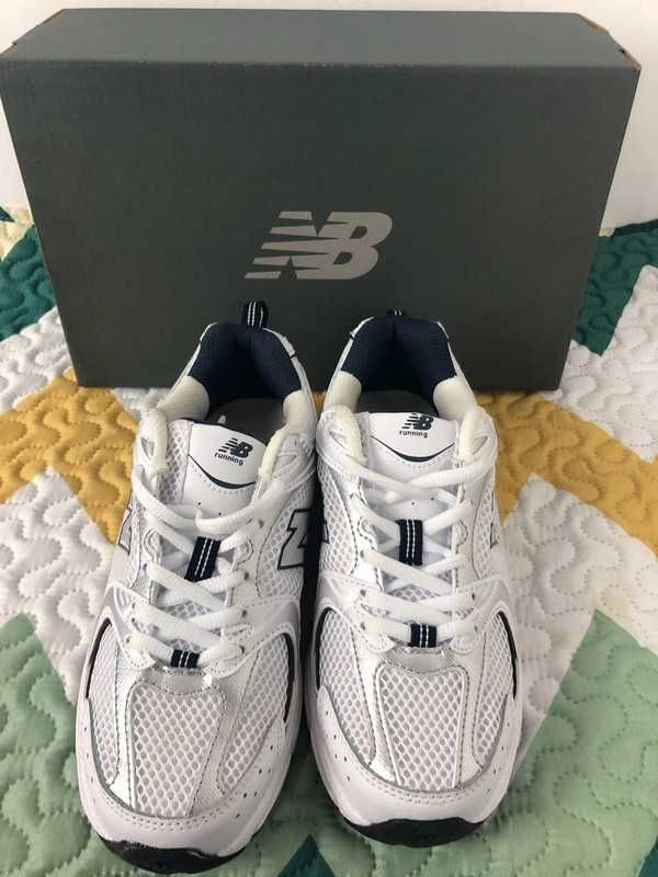 Biały^majestatyczny^NewBalance530^UnisexTrampki Roz.42.5